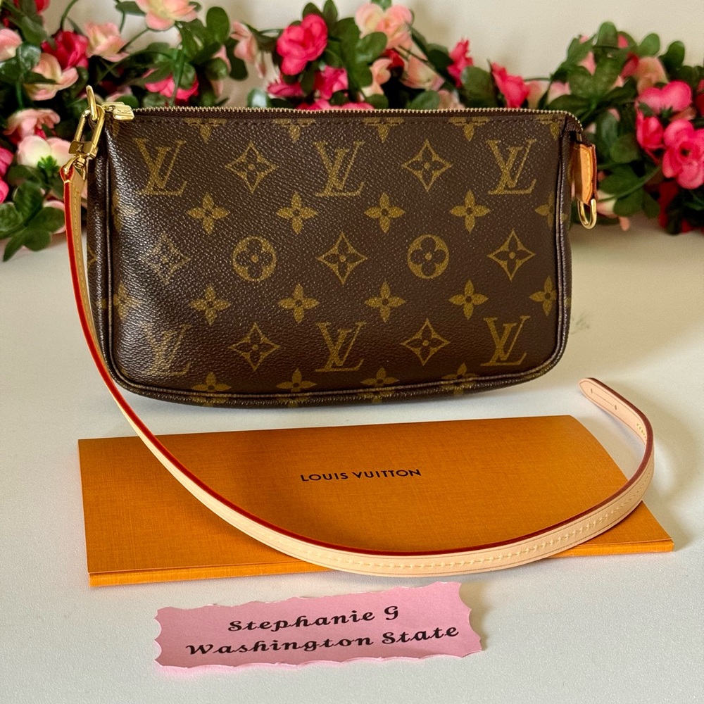 Louis Vuitton Monogram Pochette Accessoires With Brand New Authentic Strap!🤎🤎